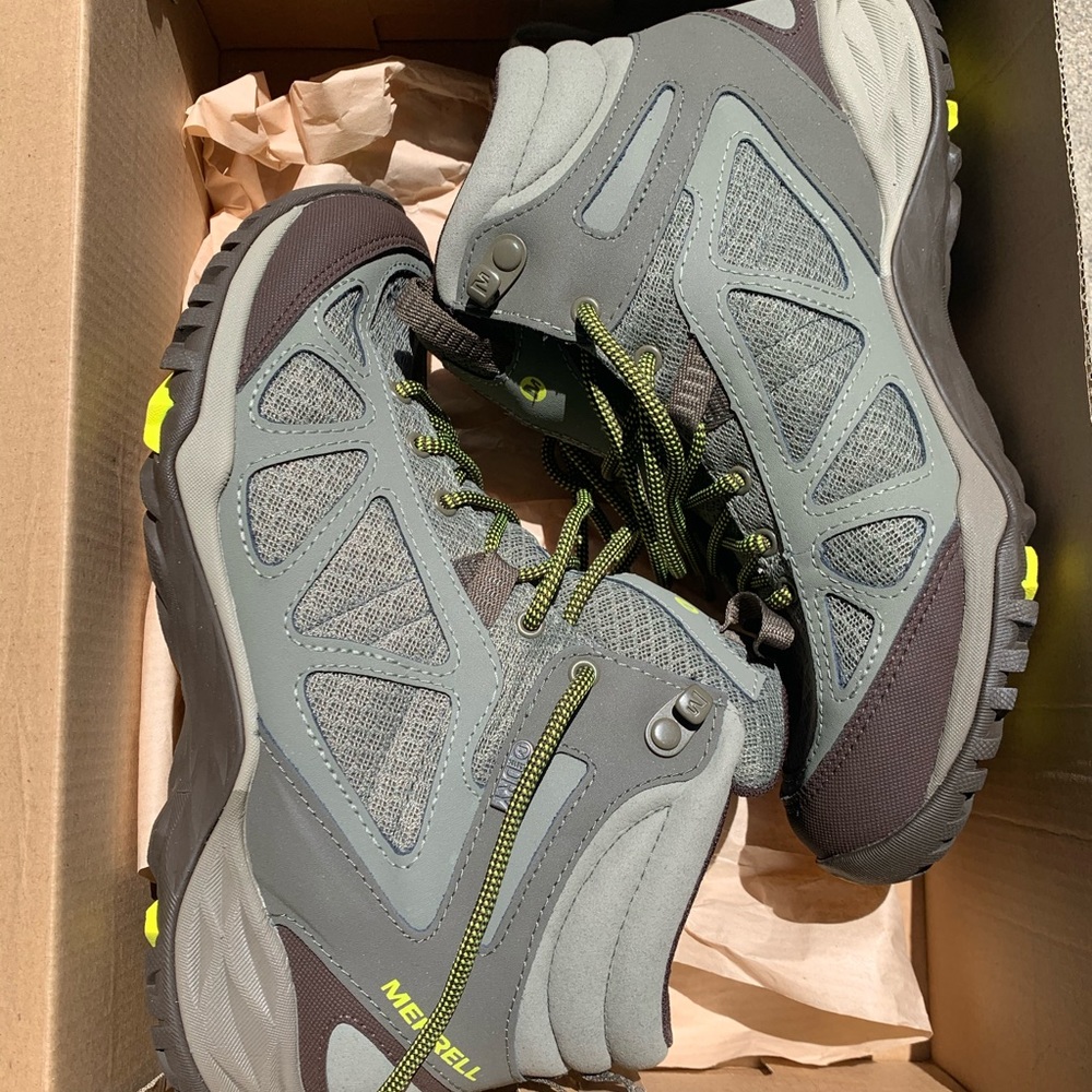 Merrell Siren Sport Q2 mid Hiking Boot